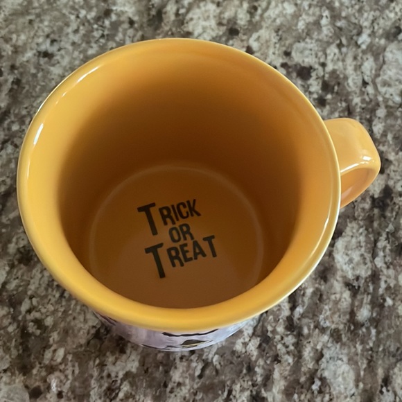 NWT Snoopy Peanuts Vampire Halloween Mug - Picture 3 of 3